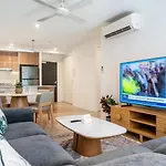 City-Center Cozy 2Bdr Apartment With Parking