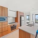 1Br Sky High City Escape With Stunning Views