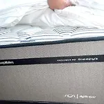 U4-Good Vibe Unit-Quiet Close To Cbd-Newac Smarttv