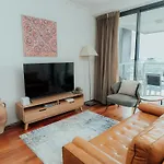Birrunga View Apartment 2 Bedroom & Parking
