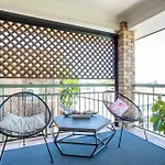 City Pulse Hideaway Steps To Valley & Cbd