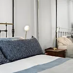 Cbd Resort-Style Stay Pool, Gym, Parking Walk To Waterfront