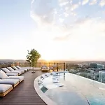 Resort Style Infinity Pool Gym Chic 1 Bedroom