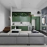 Mcwhirters Apartments