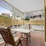 Modern Studio Loft Parking Near Cbd Spring Hill 3