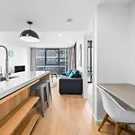 Apartment Designer Woolloongabba Retreat Near The Gabba Brisbane