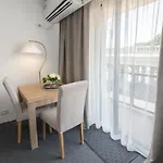 Riverside Executive Studio Apartment