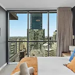 Bright 1-bed Retreat In Charlotte Towers Brisbane