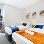 Oaks Gorgeous 2br With Pool, Parking, Gym Brisbane