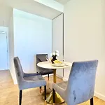 Apartment 1br One Skyline With Pool, Free Parking And Gym *