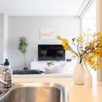 Apartment Oaks Gorgeous 2br With Pool, Parking, Gym Brisbane