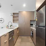 Spacious Panoramic 2br Apartment, Parking And Views Brisbane