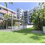 Stylish 2 Bdr Apt Near Qut And Rbwh With Parking