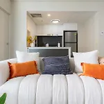 Apartment Oaks Gorgeous 2br With Pool, Parking, Gym *