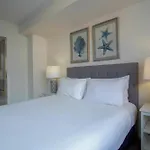 Stylish 2 Bdr Apt Near Qut And Rbwh With Parking