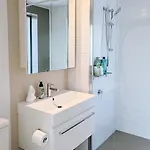Amazing Views 2bd 2ba Homey Toowong Abode Pool M29 * Brisbane