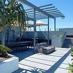 Amazing Views 2bd 2ba Homey Toowong Abode Pool M29 Apartment