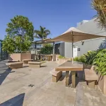 Stylish 1-Bed Apartment In South Brisbane