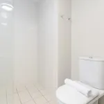 Oaks Gorgeous 2Br City Apt With Pool, Parking, Gym