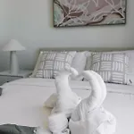 Stylish 2bedroom Inner-city In South