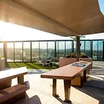 Apartment 1br One Skyline With Pool, Free Parking And Gym Brisbane