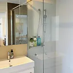 Amazing Views 2bd 2ba Homey Toowong Abode Pool M29