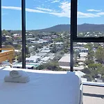 Apartment Amazing Views 2bd 2ba Homey Toowong Abode Pool M29