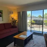 Charming Suite Easy Access 2 Cbd By Custom Bnb Hosting