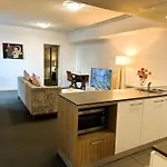 Modern 2Br In Brisbane Cbd | Pool | Gym | Parking