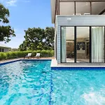 5Bdr Ultimate Family Retreat Pool Toys Galore