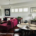 Nicole Guest House - Private Room & Bathroom - 6Kms From City