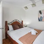 Coastal Wynnum Near Plaza And Connections Brisbane