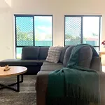 61B Summer Ensuite Room In Runcorn