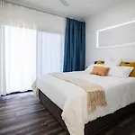 Affordable Private 1Br Parking Aircon Near Train