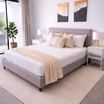 Kangaroo Point, Bromley Street