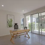 Scenic City Views With Pool And Elegant 5Br Residence