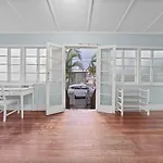 Pet Friendly Budget Walk To Gabba Hospital Holiday home *