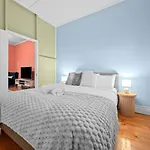 Pet Friendly Budget Walk To Gabba Hospital Holiday home Brisbane