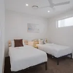 Holiday home Scenic Views With Pool And Elegant 5br *
