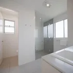 Holiday home Scenic Views With Pool And Elegant 5br Brisbane
