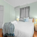 Pet Friendly Budget Walk To Gabba Hospital Holiday home *