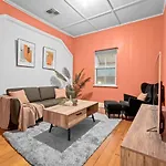 Pet Friendly Budget Walk To Gabba Hospital Brisbane