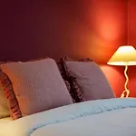 Holiday home Pet Friendly Budget Walk To Gabba Hospital *