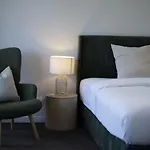 Holiday home Scenic Views With Pool And Elegant 5br Brisbane