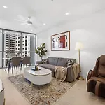 Apartment Landmark Queens Wharf 1br Wit Pool Gym And View
