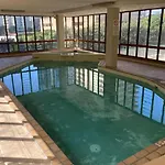 Large 2 Bed 2 Bath 1 Park Inner City Location