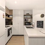 Queen\'S Wharf | River Views, Pool & Free Parking