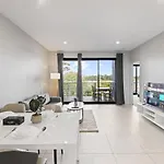 2Br Near Plaza And Garden City Walk To Bus Easy M3