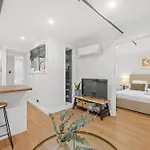 New Yorker Apartment