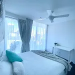 Walk To James Street Peaceful Stay-Heated Pool